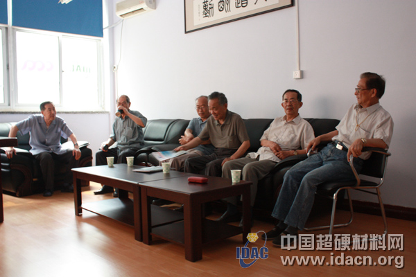 网站顾问莅临中国超硬材料网指导工作