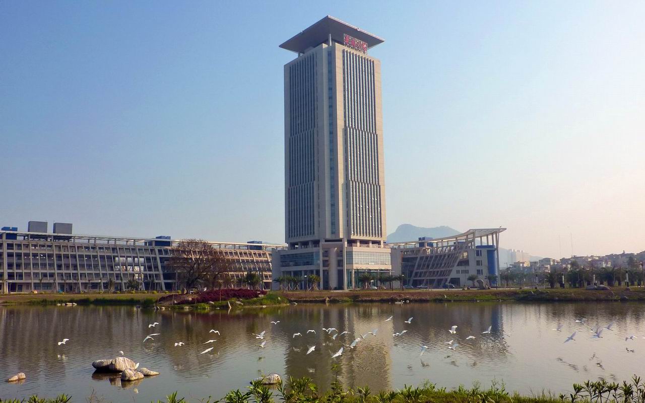华侨大学招聘_华侨大学 大学城(3)