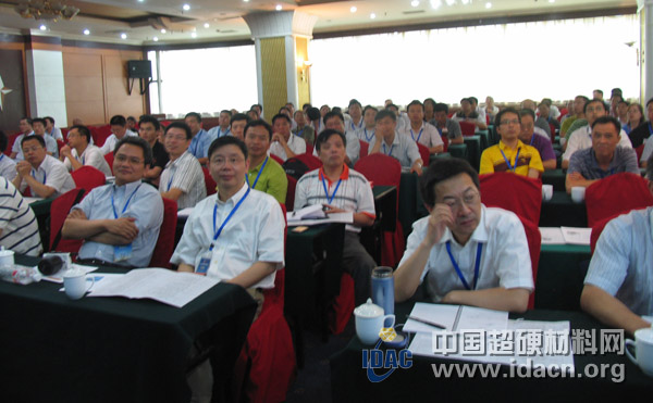 第16届全国磨粒技术学术会议（CCAT2011）在乌鲁木齐胜利召开