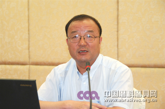 中机六院举办“智能制造转型、创新驱动引领”专题报告