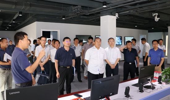 河南省政协副主席史济春一行到中机六院调研