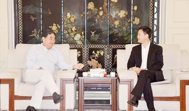 中国国际石墨烯资源产业联盟秘书长一行来圣泉集团参观调研