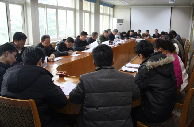中南钻石公司召开十二月份党委理论学习中心组扩大会