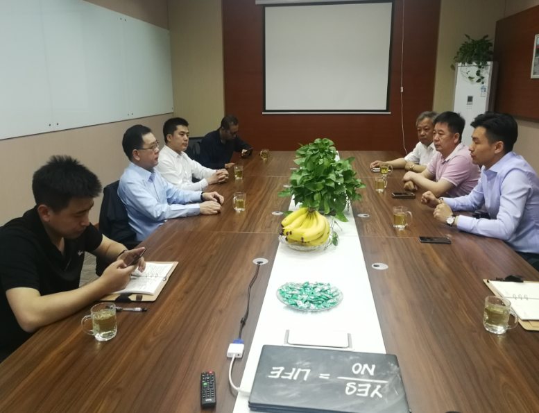 香港六福珠宝徐总、尚硕珠宝翁总一行莅临君锐钻石考察指导