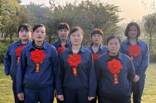 黄河旋风选型厂举行第三季度表彰大会