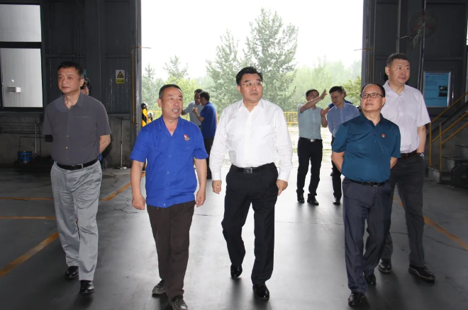 兵器集团党组成员、总会计师张华到中南钻石公司调研