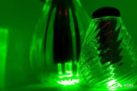 澳科学家基于荧光金刚石微粒研发出新型量子传感器