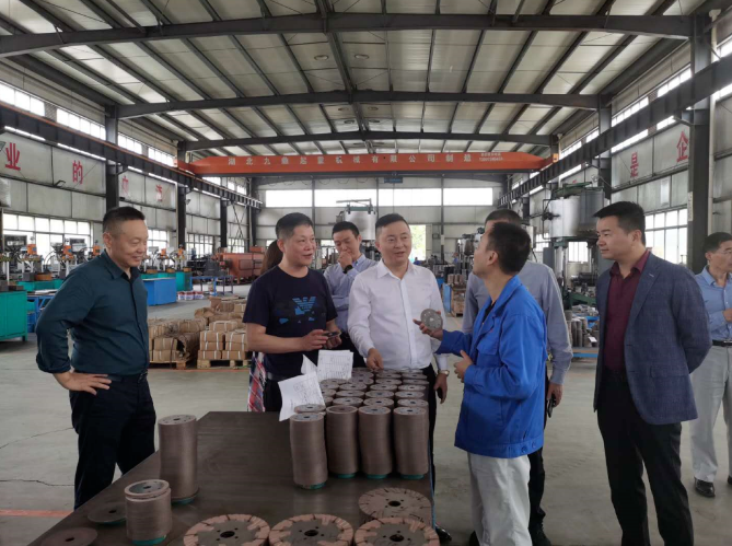 南安石材机械辅料产业联合会赴鄂州金刚石产业集群参观交流
