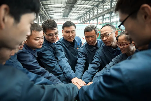 黄河旋风胡军恒劳模创新工作室被评为“许昌市示范性劳模创新工作室”