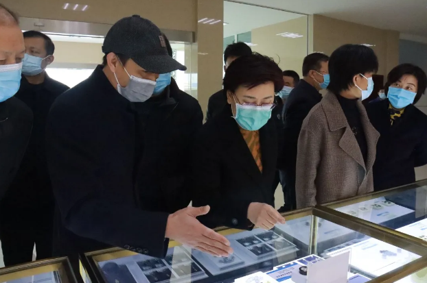 河南省科技厅厅长陈向平到中南钻石公司调研