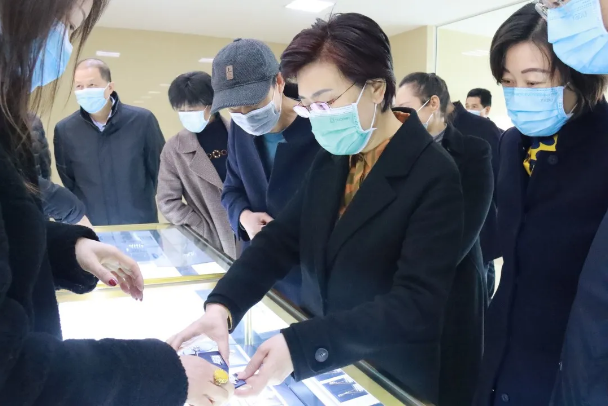 河南省科技厅厅长陈向平到中南钻石公司调研