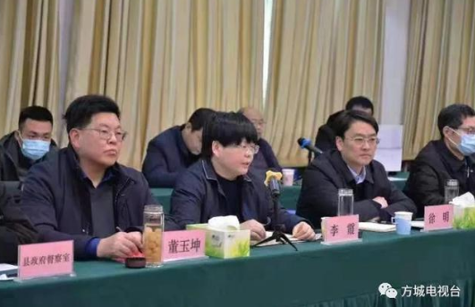 方城县：县长李霞到超硬材料产业园现场办公