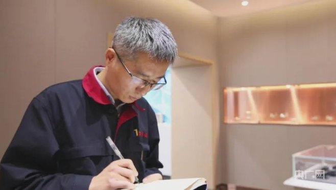 中原大工匠张存升：培育钻石的“魔术师”