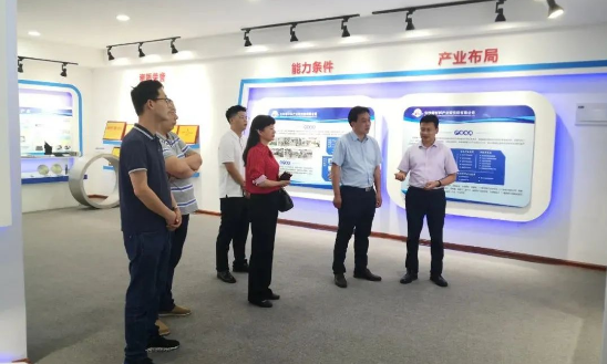 方城县产业集聚区管委会副主任崔宝中一行考察调研湖南超硬材料产业发展情况