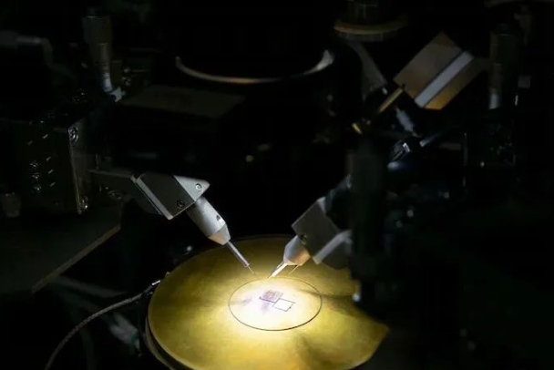 金刚石功率半导体，电力损失为硅的5万分之1，期待用于人造卫星