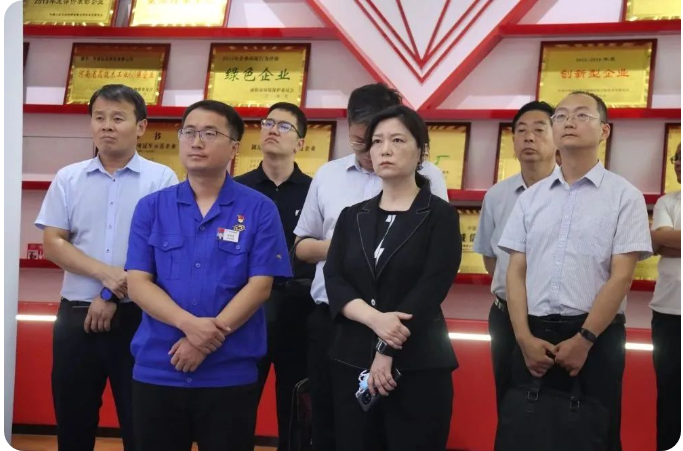 河南省科技厅党组成员、副厅长陶曼晞一行调研中南钻石