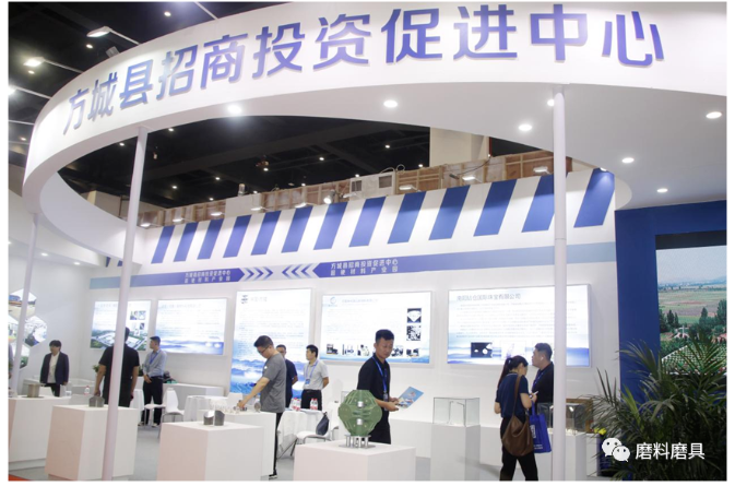 方城县超硬材料产业园亮相三磨展，方城县长李霞莅临现场参观指导