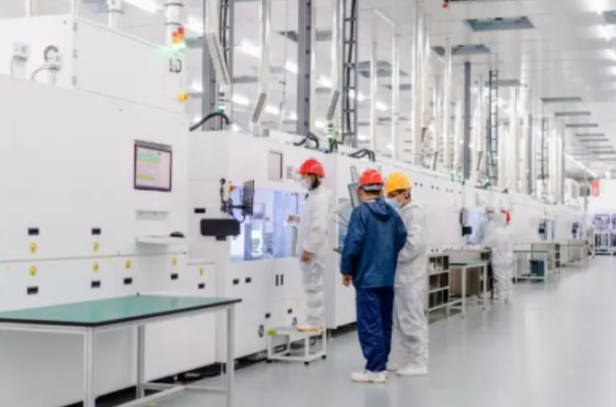 株洲三一光伏项目首片N型TOPCon太阳能片下线