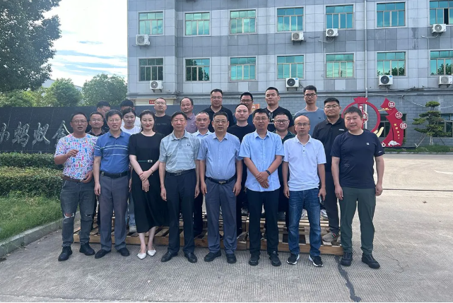河南工业大学超硬材料磨料磨具行业湖北、江西校友会成立大会顺利举行并开展“访企拓岗”活动