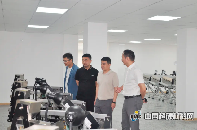 中国超硬材料网总经理石超一行走访调研河南威达新材
